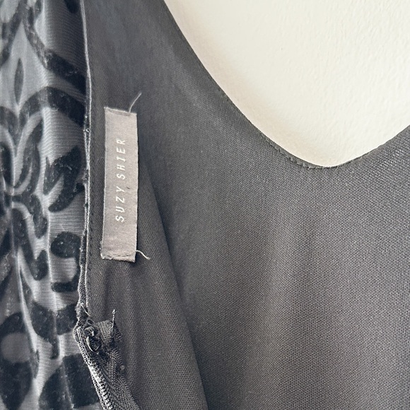 Black Sleeveless Knee Length Dress - V-Neck - Velvet Pattern Detail -Size:Medium - Picture 8 of 8